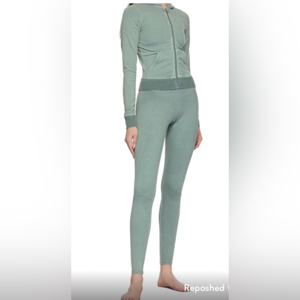 NWT Skims pants